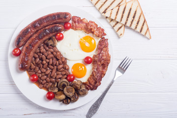 English breakfast with bacon