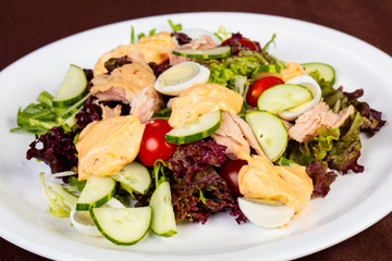 Tuna salad with egg