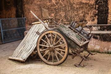 Fototapeta na wymiar An ancient cart for the transportation of guns. Amer Fort. India