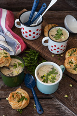 Champignonsuppe mit Petersilie