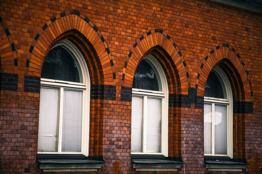 Red Windows