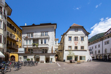 Fototapeta na wymiar Old buildings in Bolzano, Italy