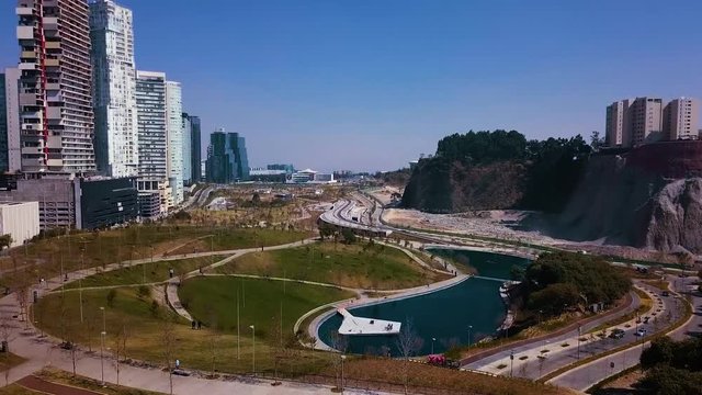 Vistas Diferentes del Parque La Mexicana en CDMX