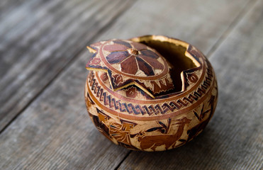 Carved gourd with removable lid - Ecuador