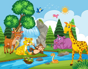 Obraz na płótnie Canvas Wild animals next to river
