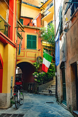 Monterosso, Ligurie, Italie - vue d'une ruelle du village