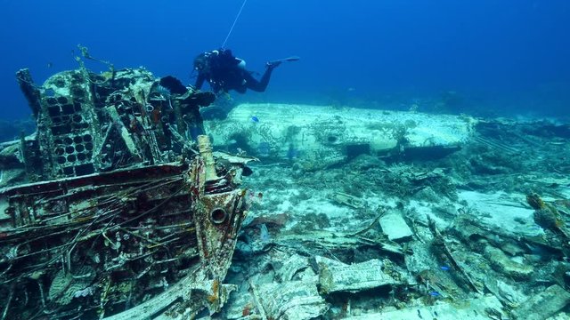 Elvin's Plane Wreck near Playa Kalki/ Cura&ccedil;ao /Netherlands Antilles