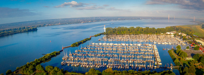 Luftbild Hamburger Yachthafen