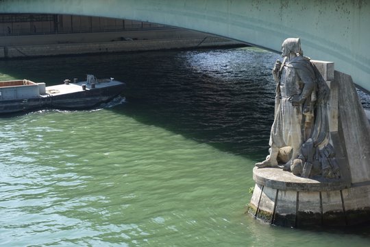 Zouave Pont De L'Alma