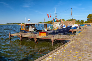 Fischerboote, Fischkutter, Boote, am Steg in Kamminke - Insel Usedom