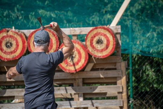 Axe Throwing Images – Browse 2,345 Stock Photos, Vectors, and Video | Adobe  Stock