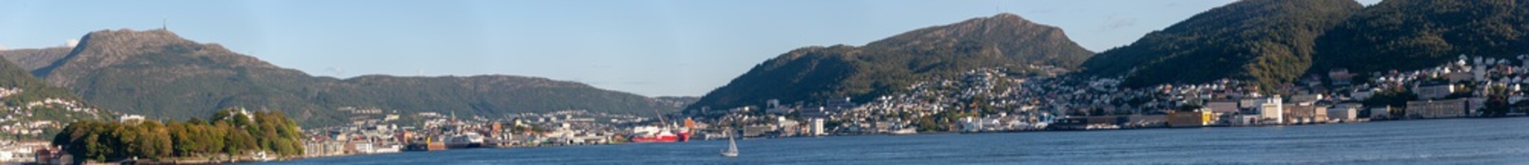 Fototapeta na wymiar Panorama Geiranger Fjord