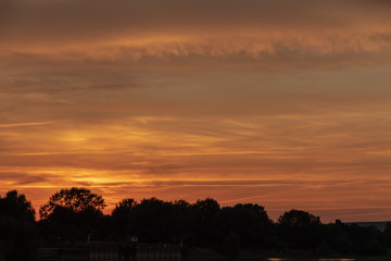 Sonnenuntergang an der Weser bei Grohnde