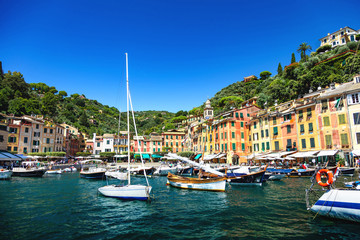 Fototapeta na wymiar Portofino, Ligurie, Italie - vue sur le port du village