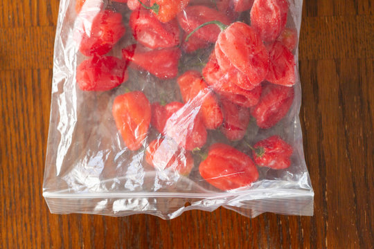 Frozen Pepper Scotch Bonnet in Plastic Bag - Nigerian Cooking 