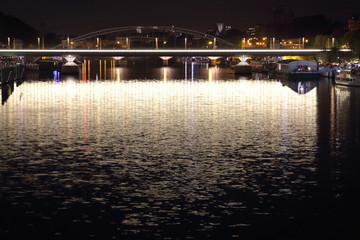 Fototapeta na wymiar Lumières sous pont
