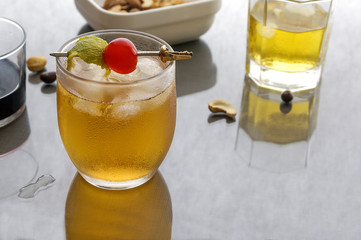 Bebidas y frutos secos