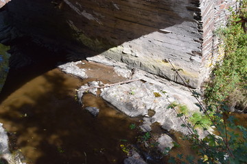 Elzbrücke Pyrmont über dem Wasserfall