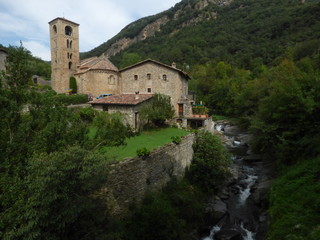Fototapeta na wymiar iglesia de Beget. Pueblo bonito de Girona, Cataluña, España