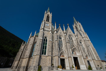 Basilica di Castelpetroso IS