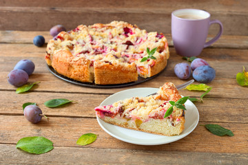 Pflaumenkuchen mit Streuseln