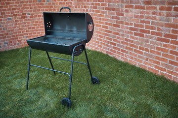 Black barrel grill.