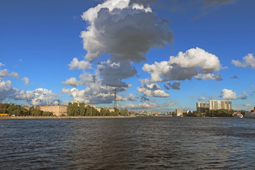 Fototapeta premium cloudy sky over the river