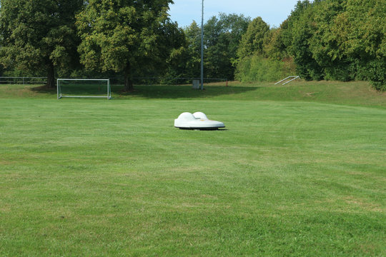 Rasenm&auml;hroboter
