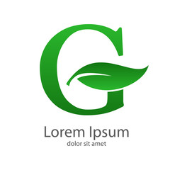 Logotipo letra G con hoja verde