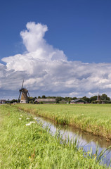 Heavy clouds near Oud-Alblas
