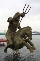 neptun im iga park  © Julia