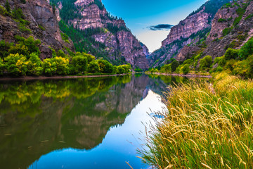 Beautiful Sunset Hike to Hanging Lake in Glenwood Springs, Colorado