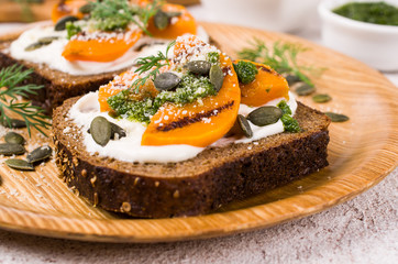 Sandwiches with roasted pumpkin