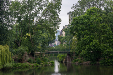 Obraz premium Bridge in park