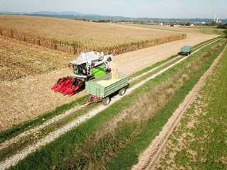 Mais dreschen in Niederbayern
