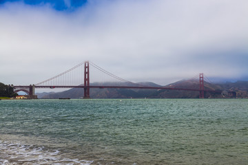 Beachside bay view to the Golden Gate Bridge, San Francisco, California, USA