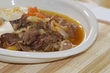 トマト風味の肉豆腐