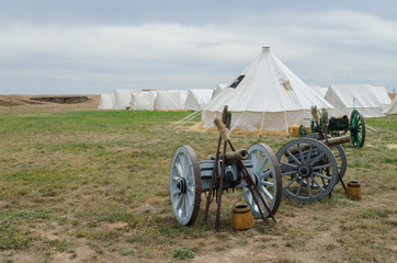 Cañones y campamento en la recreación de la batalla de Almeida. Portugal.