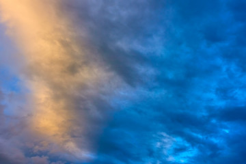 Fototapeta premium Sunset sky with colorful clouds