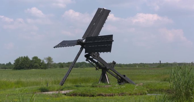 Tjasker, a small type of windmill used solely for drainage purposes.