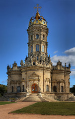 Fototapeta premium Church of the Sign of the blessed virgin near Podolsk