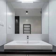 Countertop basin and mirror