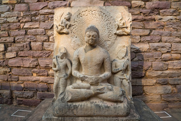 Fototapeta na wymiar Sanchi Stupa, Ancient buddhist building, religion mystery, carved stone. Travel destination in Madhya Pradesh, India.