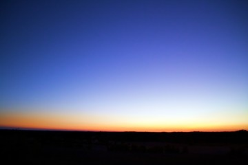 Ciel bleu au crépuscule