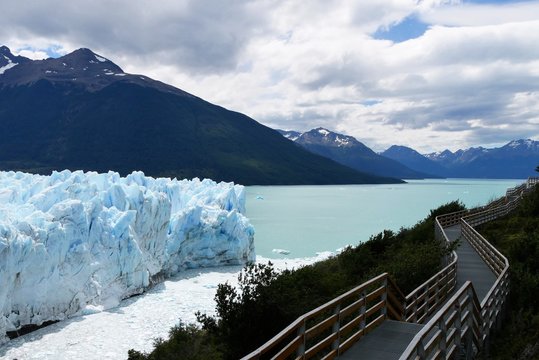 Perito Moreno Glacier with empty footbridge in El Calafate, Argentina, Patagonia © Mona