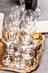 Champagner Glässer mit Flaschenkühler 