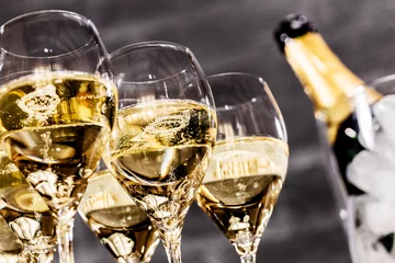 Gardinen Champagner Glässer mit Flaschenkühler  © karepa