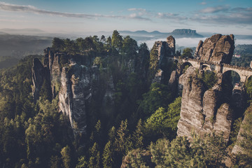 Fototapeta premium German Mountains Nationalpark bastei, wandern Abenteuer in den Bergen, adventures