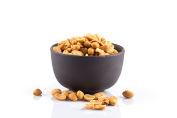 peanut nuts salt in bowl
