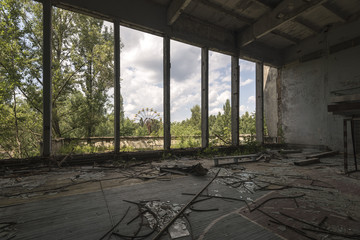 Ferris wheel in the distance (Pripyat/Chernobyl) 